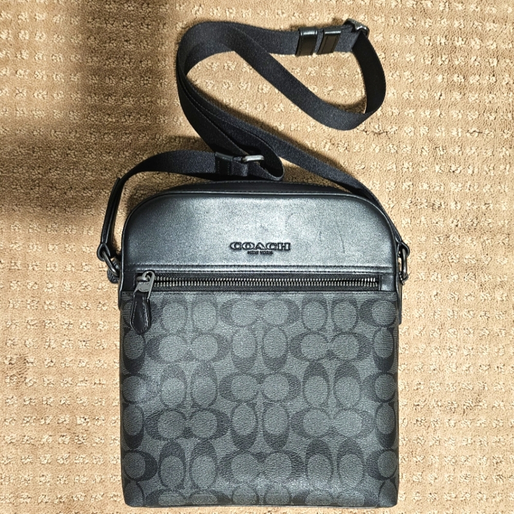 ❌️SOLD❌️ Coach Signature Canvas Houston Flight F73336 Leather Signature Canvas